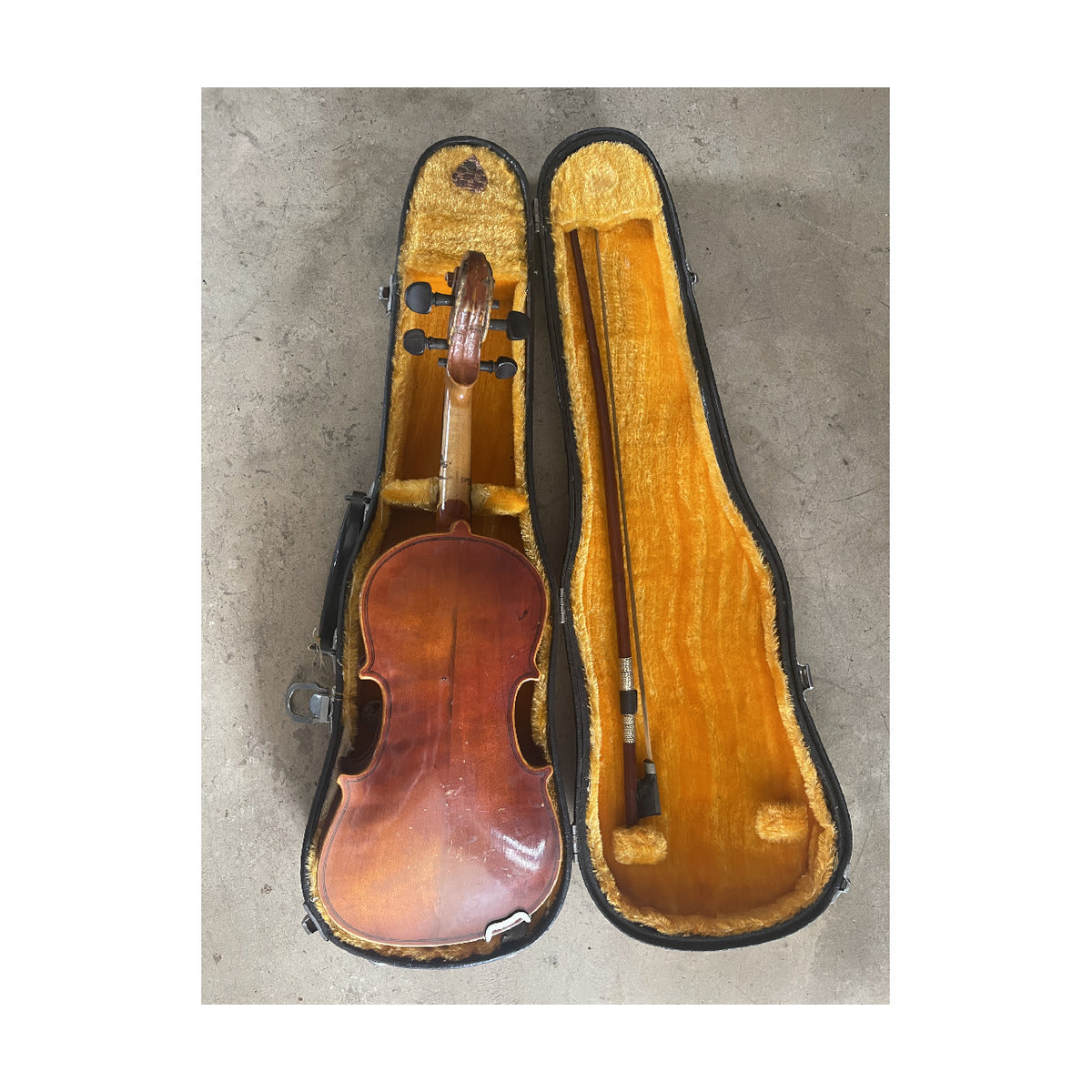 2nd Hand 1/4 Size Laminate Top Violin with Hard Case